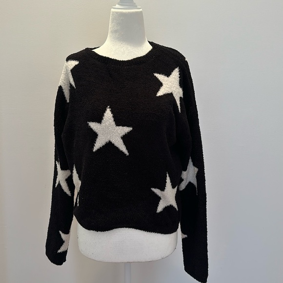 Sweaters - Harper Black and White Star sweater women’s sz Xs
NWOT